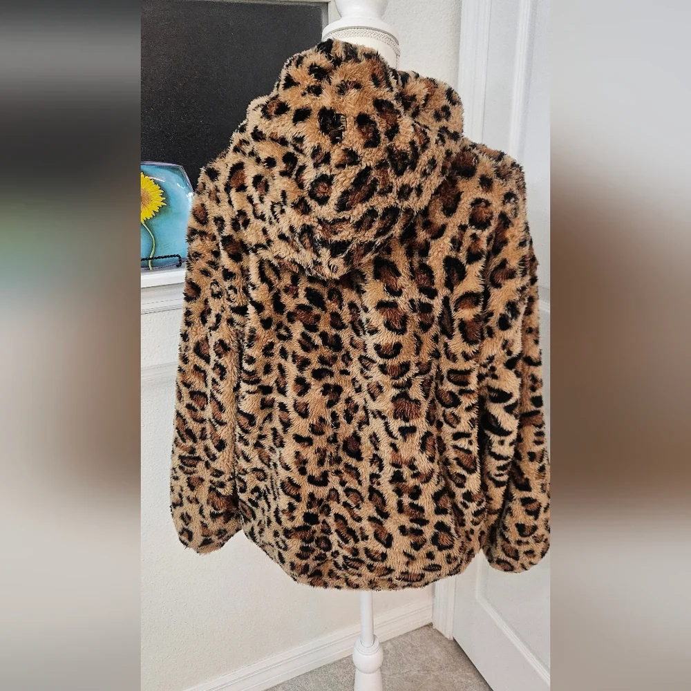Shein Cozy Leopard Print Hoodie - Brown Faux Fur Pullover. - Picture 6 of 7